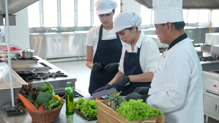 panduan pelatihan staf dapur